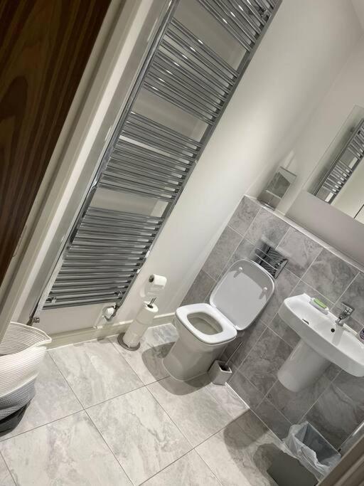 Spacious Apartment In The Heart Of Chelmsford Luaran gambar